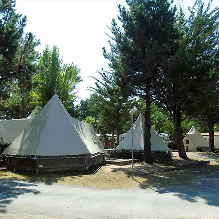 Bonnes Sur Le Le Clos Des Pins Campeggio *