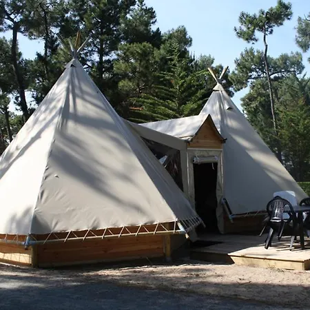 Parque de Campismo Bonnes Sur Le Le Clos Des Pins Saint-Hilaire-de-Riez